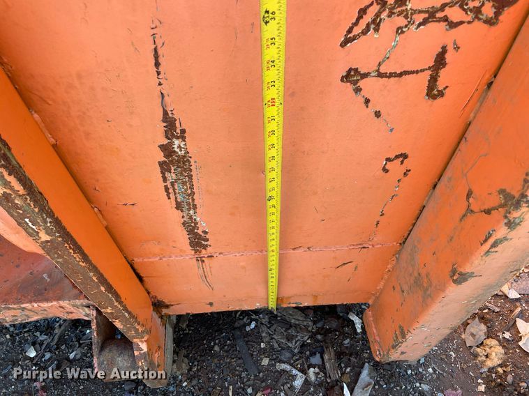 image for item NA9692 Roll-off container