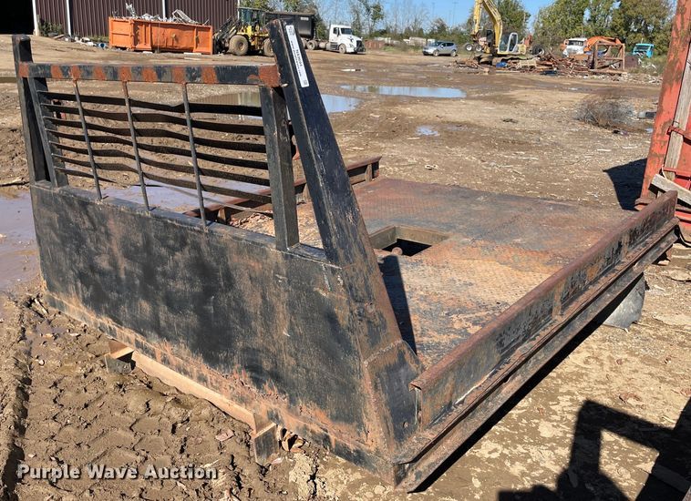 image for item NA9694 Flatbed pickup truck bed