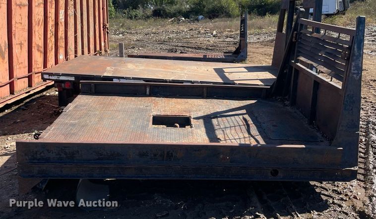 image for item NA9694 Flatbed pickup truck bed