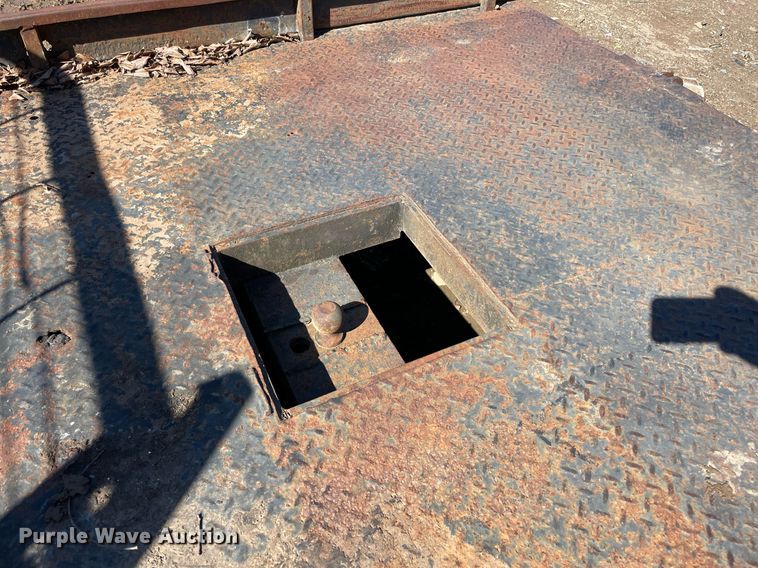 image for item NA9694 Flatbed pickup truck bed