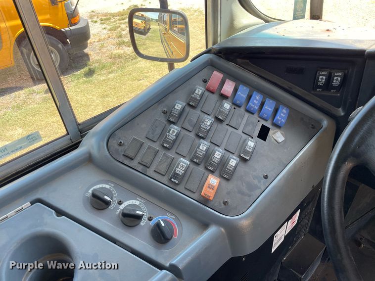 image for item NH9747 2012 IC CE  school bus