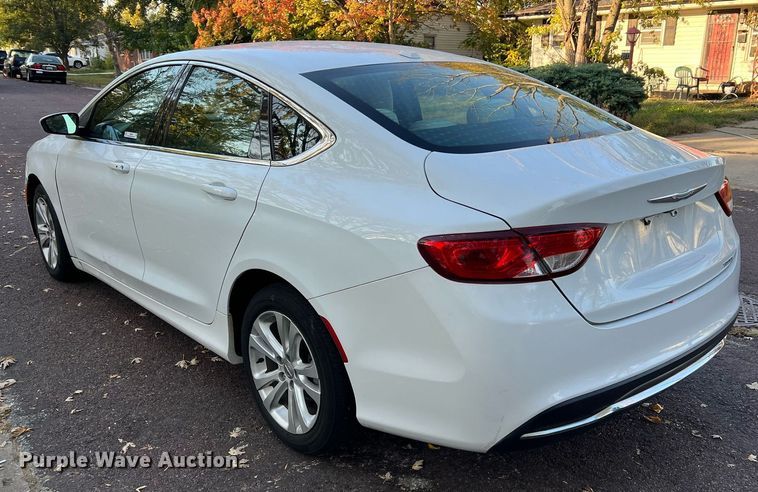 image for item NI9084 2015 Chrysler 200 