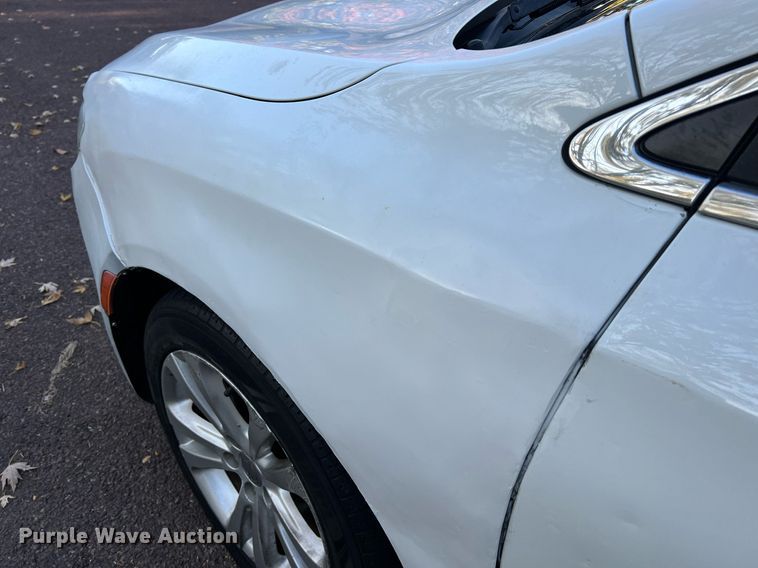 image for item NI9084 2015 Chrysler 200 