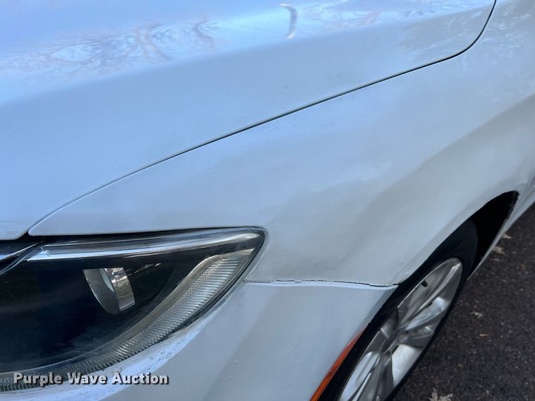 image for item NI9084 2015 Chrysler 200 