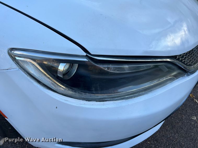 image for item NI9084 2015 Chrysler 200 