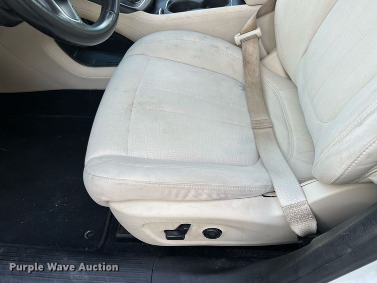 image for item NI9084 2015 Chrysler 200 