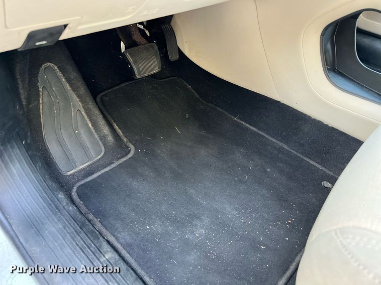 image for item NI9084 2015 Chrysler 200 