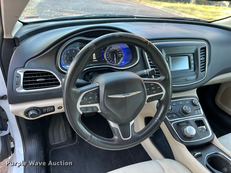 image for item NI9084 2015 Chrysler 200 