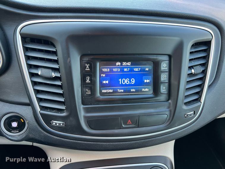 image for item NI9084 2015 Chrysler 200 