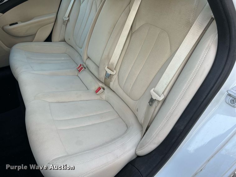 image for item NI9084 2015 Chrysler 200 