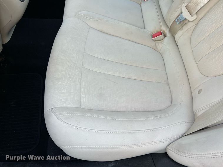 image for item NI9084 2015 Chrysler 200 