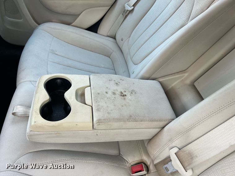 image for item NI9084 2015 Chrysler 200 