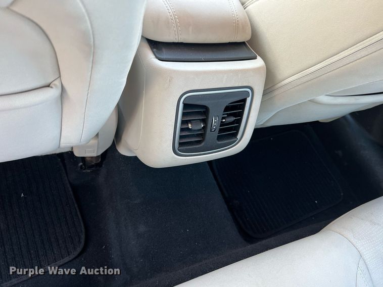 image for item NI9084 2015 Chrysler 200 