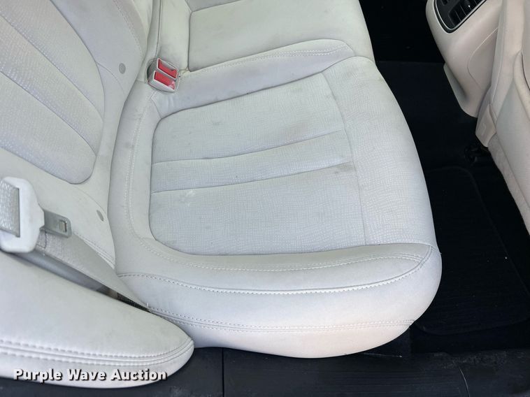 image for item NI9084 2015 Chrysler 200 