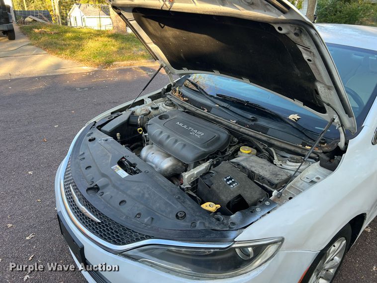 image for item NI9084 2015 Chrysler 200 