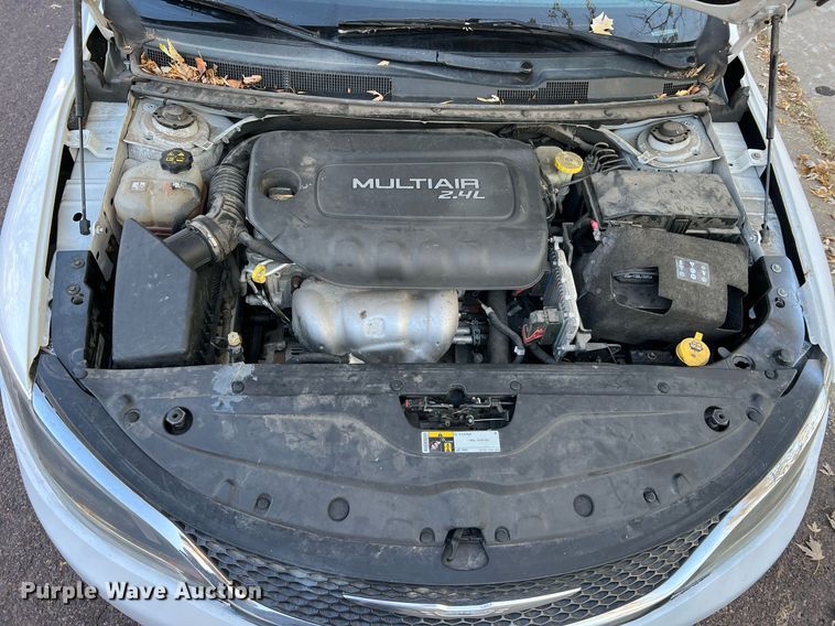 image for item NI9084 2015 Chrysler 200 