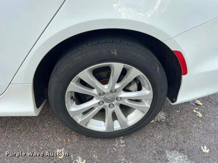 image for item NI9084 2015 Chrysler 200 