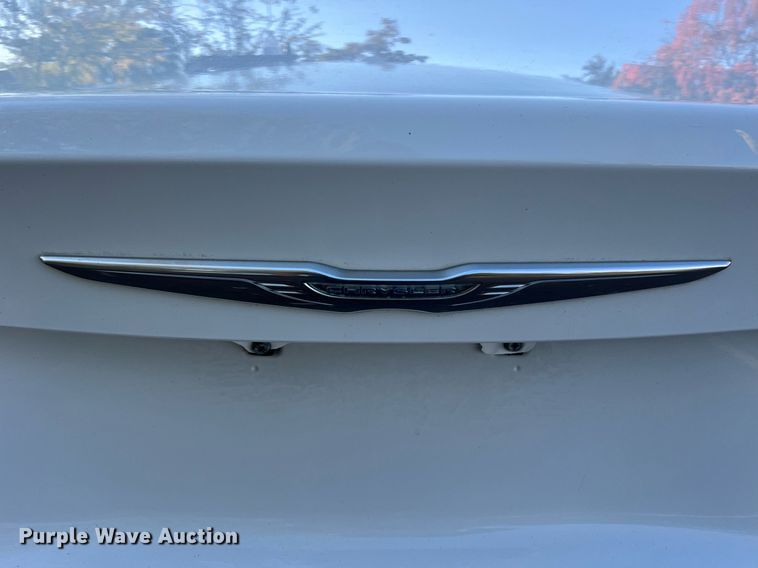 image for item NI9084 2015 Chrysler 200 