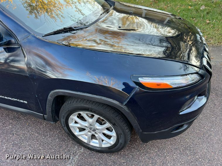 image for item NI9085 2016 Jeep Cherokee Sport  SUV