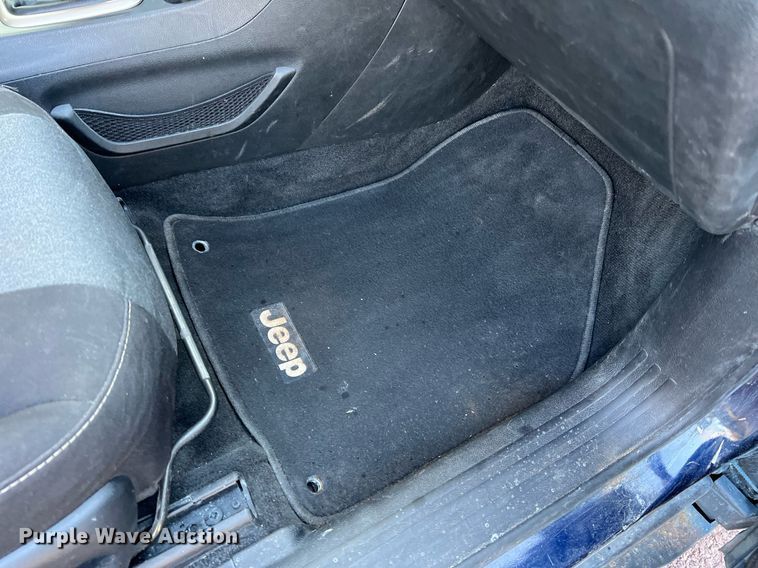 image for item NI9085 2016 Jeep Cherokee Sport  SUV