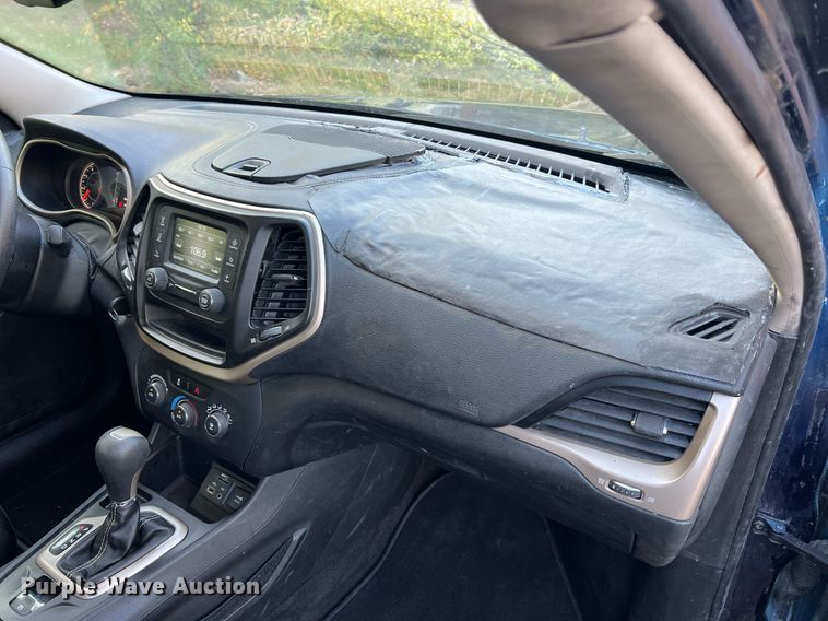 image for item NI9085 2016 Jeep Cherokee Sport  SUV