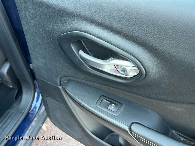 image for item NI9085 2016 Jeep Cherokee Sport  SUV