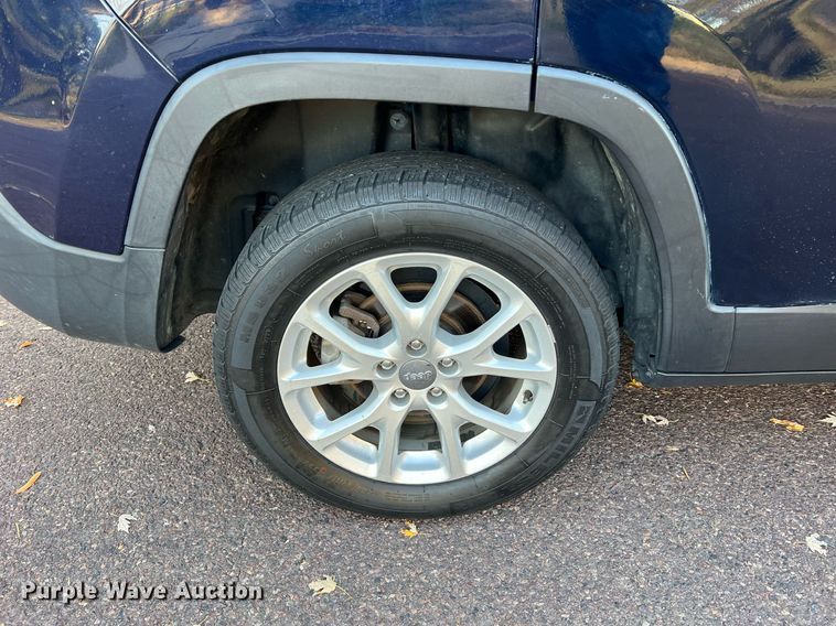 image for item NI9085 2016 Jeep Cherokee Sport  SUV