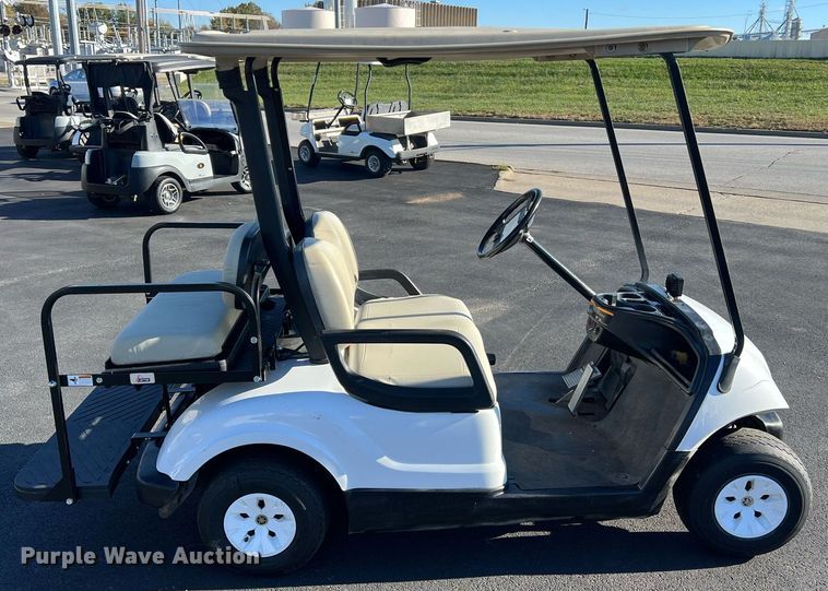 image for item NI9114 2013 Yamaha YDRAX3  golf cart