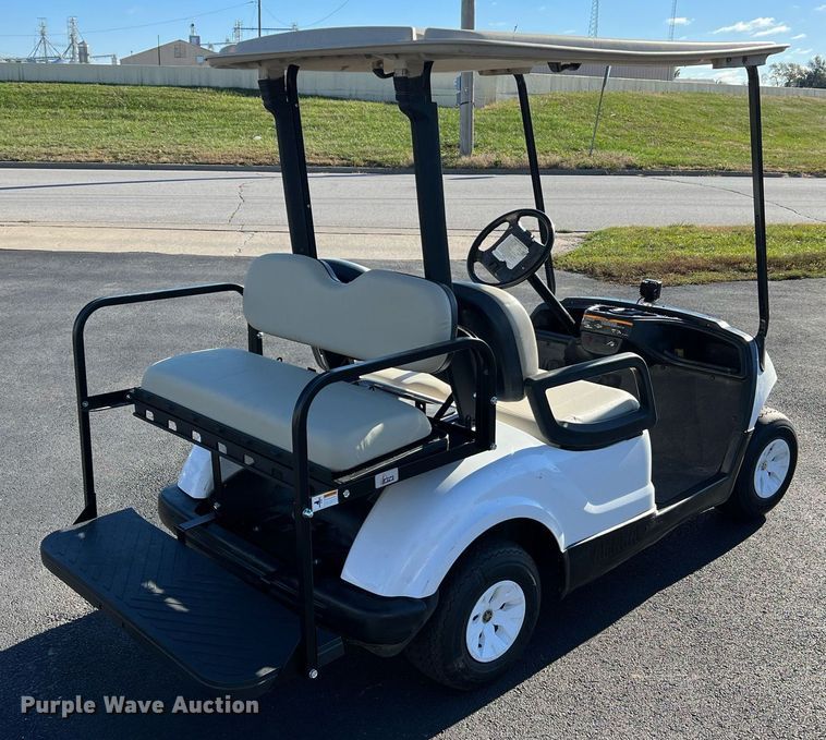 image for item NI9114 2013 Yamaha YDRAX3  golf cart