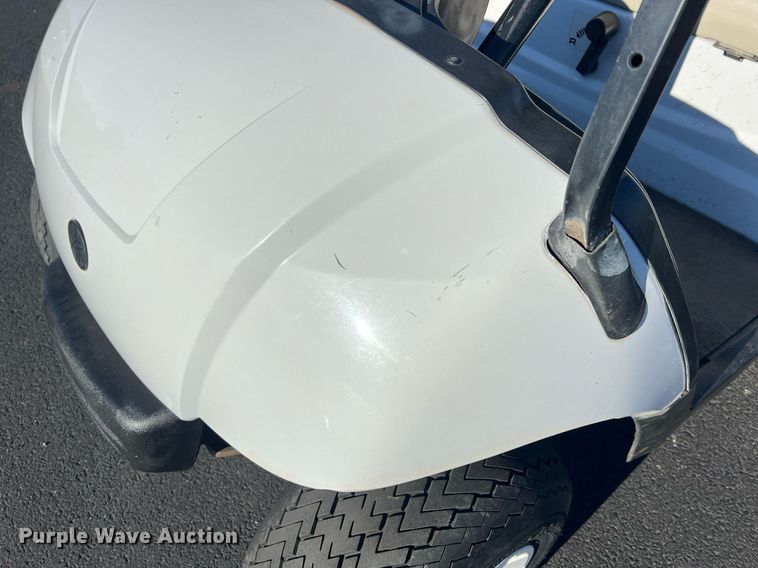 image for item NI9114 2013 Yamaha YDRAX3  golf cart