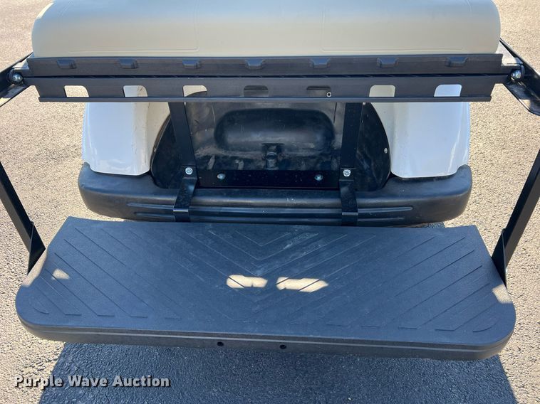 image for item NI9114 2013 Yamaha YDRAX3  golf cart