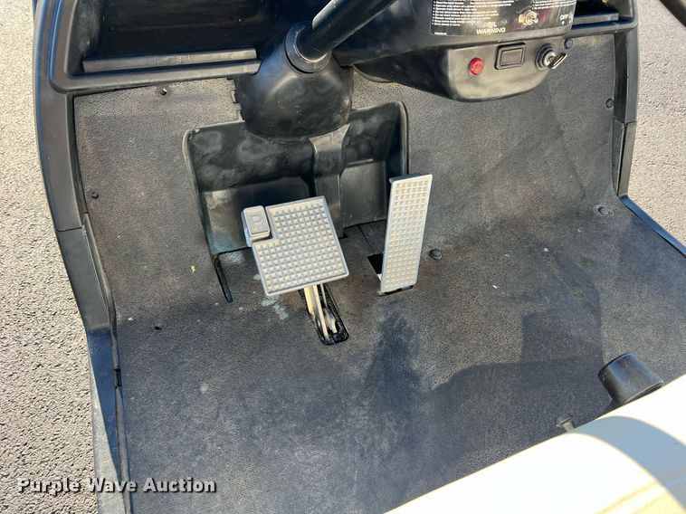 image for item NI9114 2013 Yamaha YDRAX3  golf cart