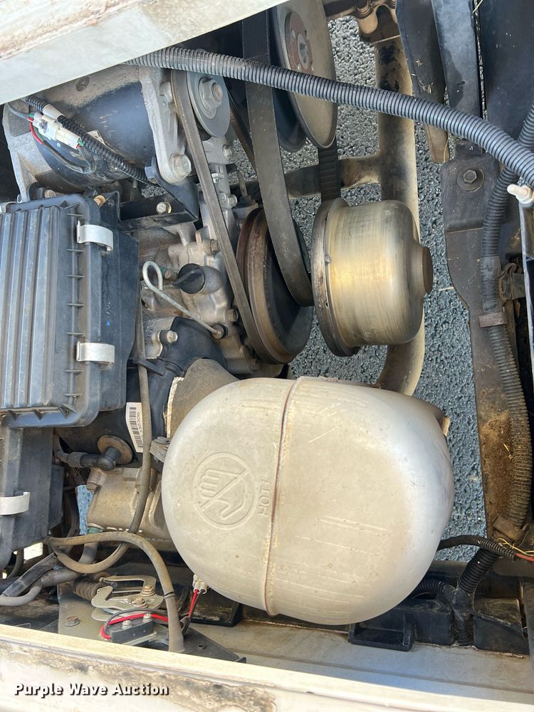 image for item NI9114 2013 Yamaha YDRAX3  golf cart