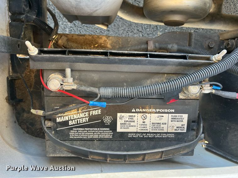 image for item NI9114 2013 Yamaha YDRAX3  golf cart