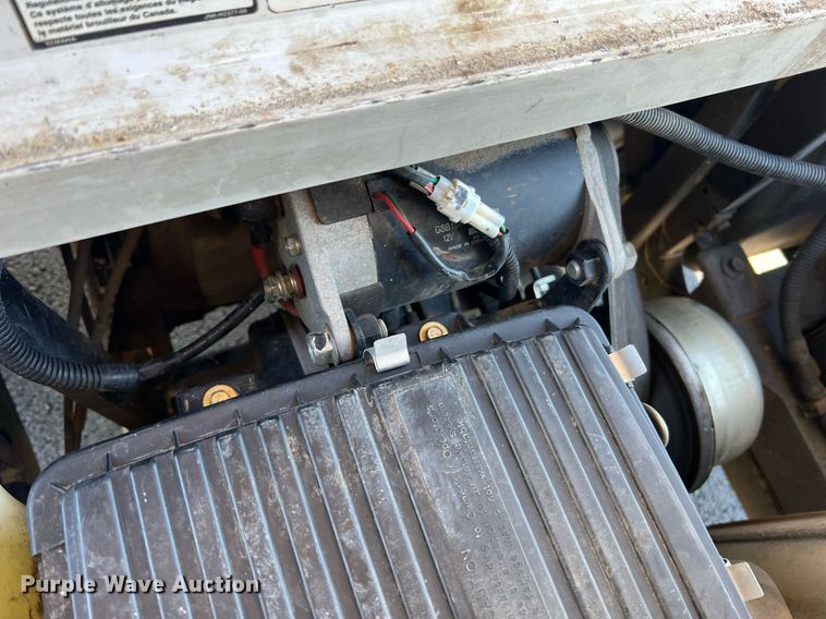 image for item NI9114 2013 Yamaha YDRAX3  golf cart