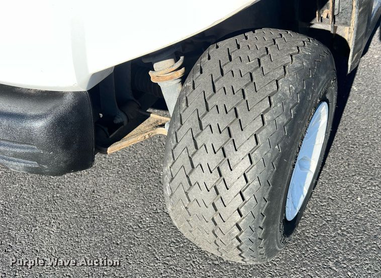 image for item NI9114 2013 Yamaha YDRAX3  golf cart