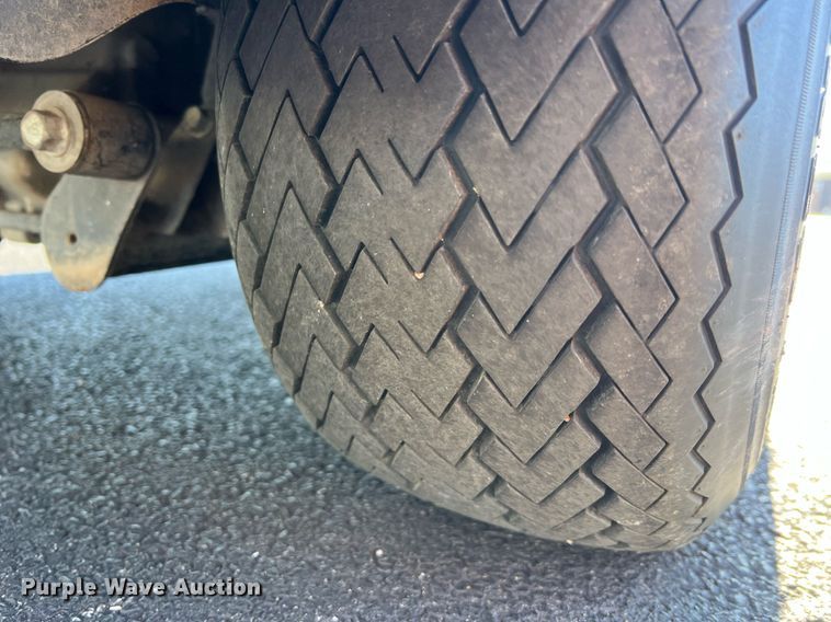 image for item NI9114 2013 Yamaha YDRAX3  golf cart