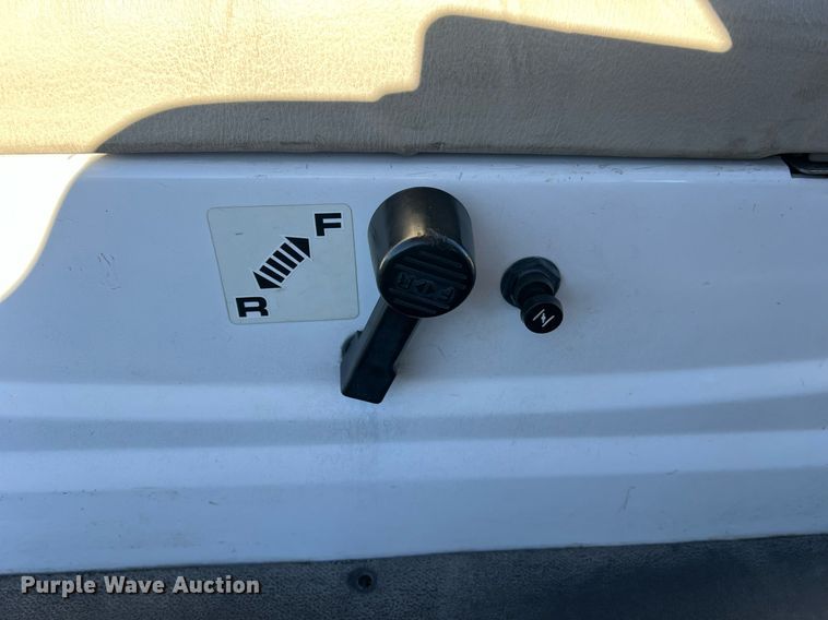 image for item NI9115 2009 Yamaha  golf cart