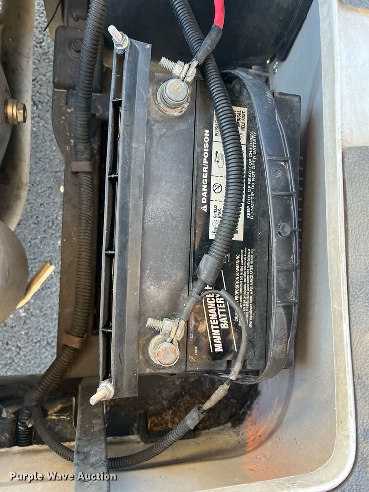 image for item NI9115 2009 Yamaha  golf cart