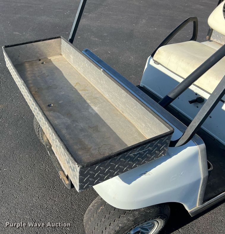 image for item NI9116 2008 Club Car DS  golf cart