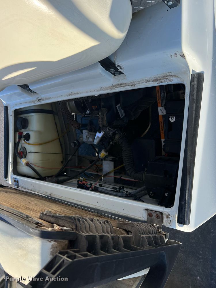 image for item NI9116 2008 Club Car DS  golf cart