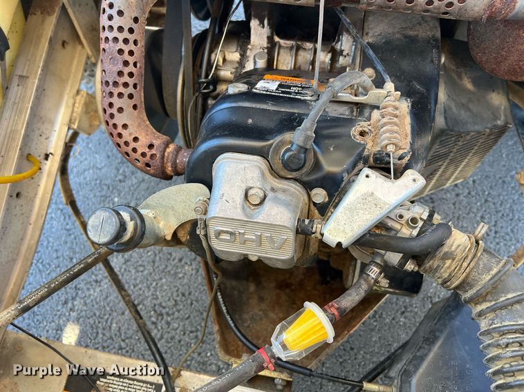 image for item NI9116 2008 Club Car DS  golf cart