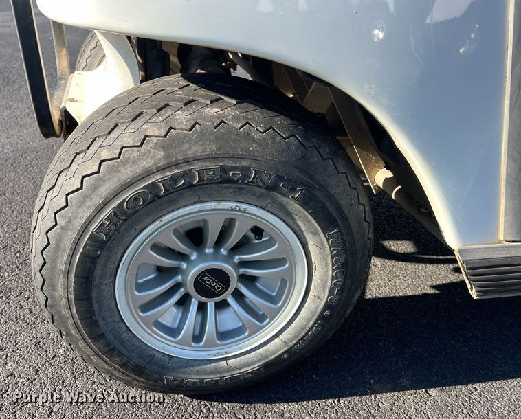 image for item NI9116 2008 Club Car DS  golf cart