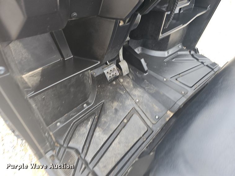 image for item NP9039 2015 Polaris Ranger Crew 570  utility vehicle