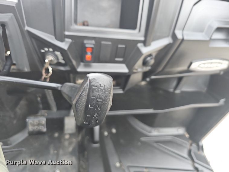 image for item NP9039 2015 Polaris Ranger Crew 570  utility vehicle