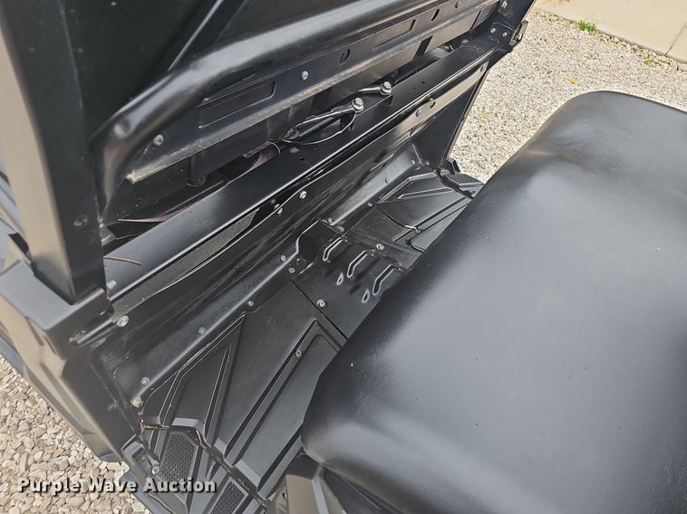 image for item NP9039 2015 Polaris Ranger Crew 570  utility vehicle