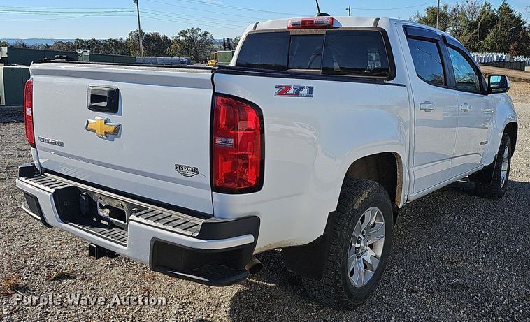 image for item NP9086 2016 Chevrolet Colorado  Crew Cab pickup truck