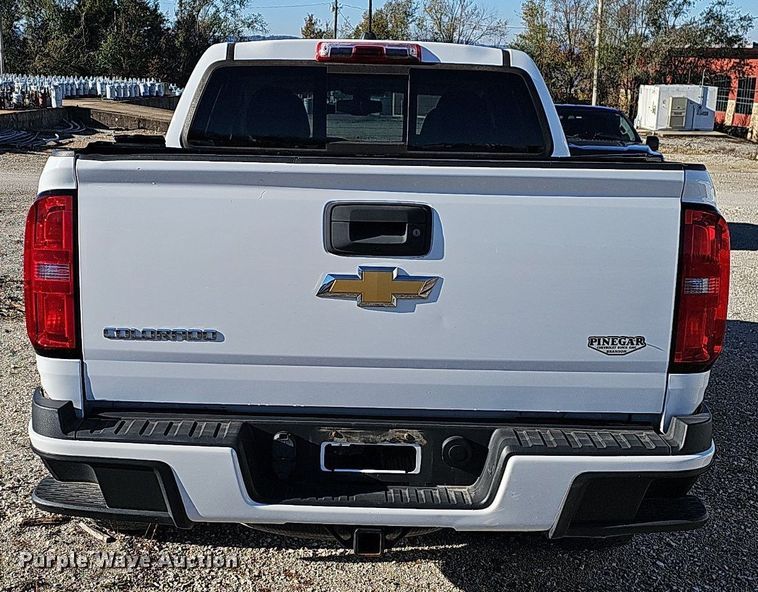 image for item NP9086 2016 Chevrolet Colorado  Crew Cab pickup truck