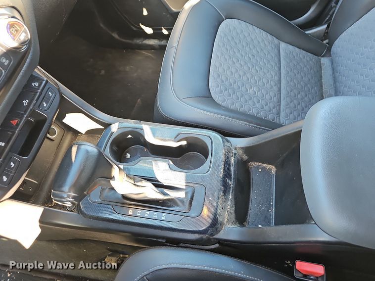 image for item NP9086 2016 Chevrolet Colorado  Crew Cab pickup truck