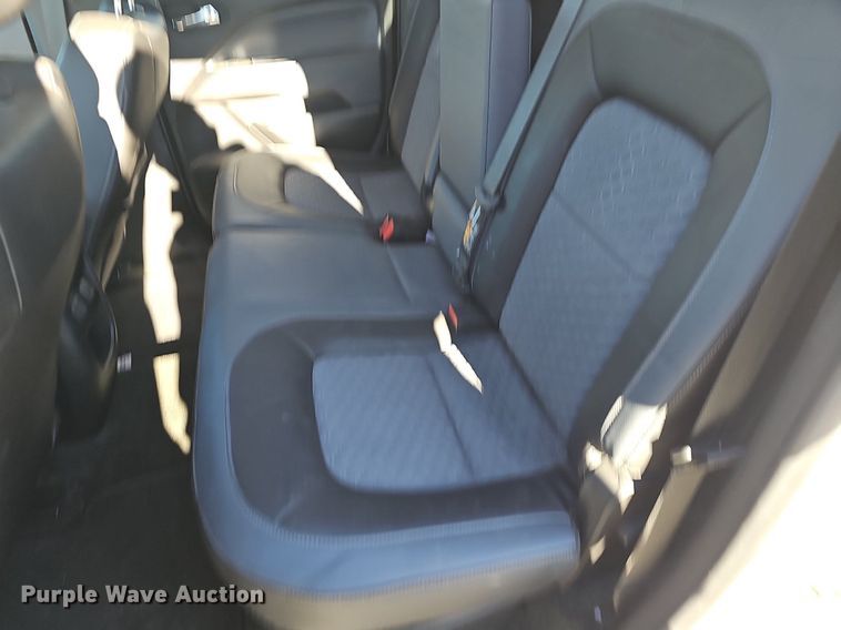 image for item NP9086 2016 Chevrolet Colorado  Crew Cab pickup truck